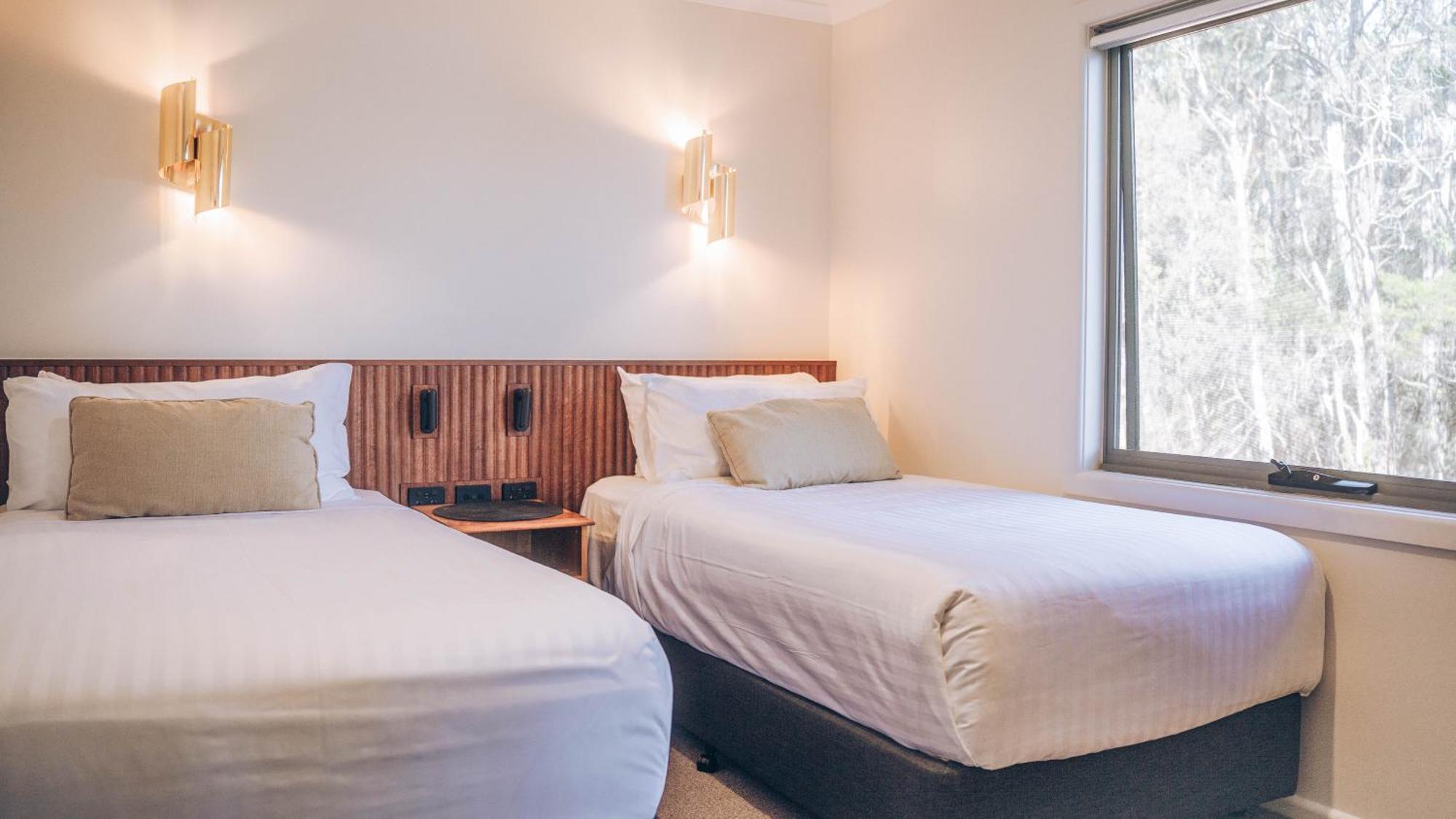 Risby Cove Boutique Hotel Strahan Zewnętrze zdjęcie
