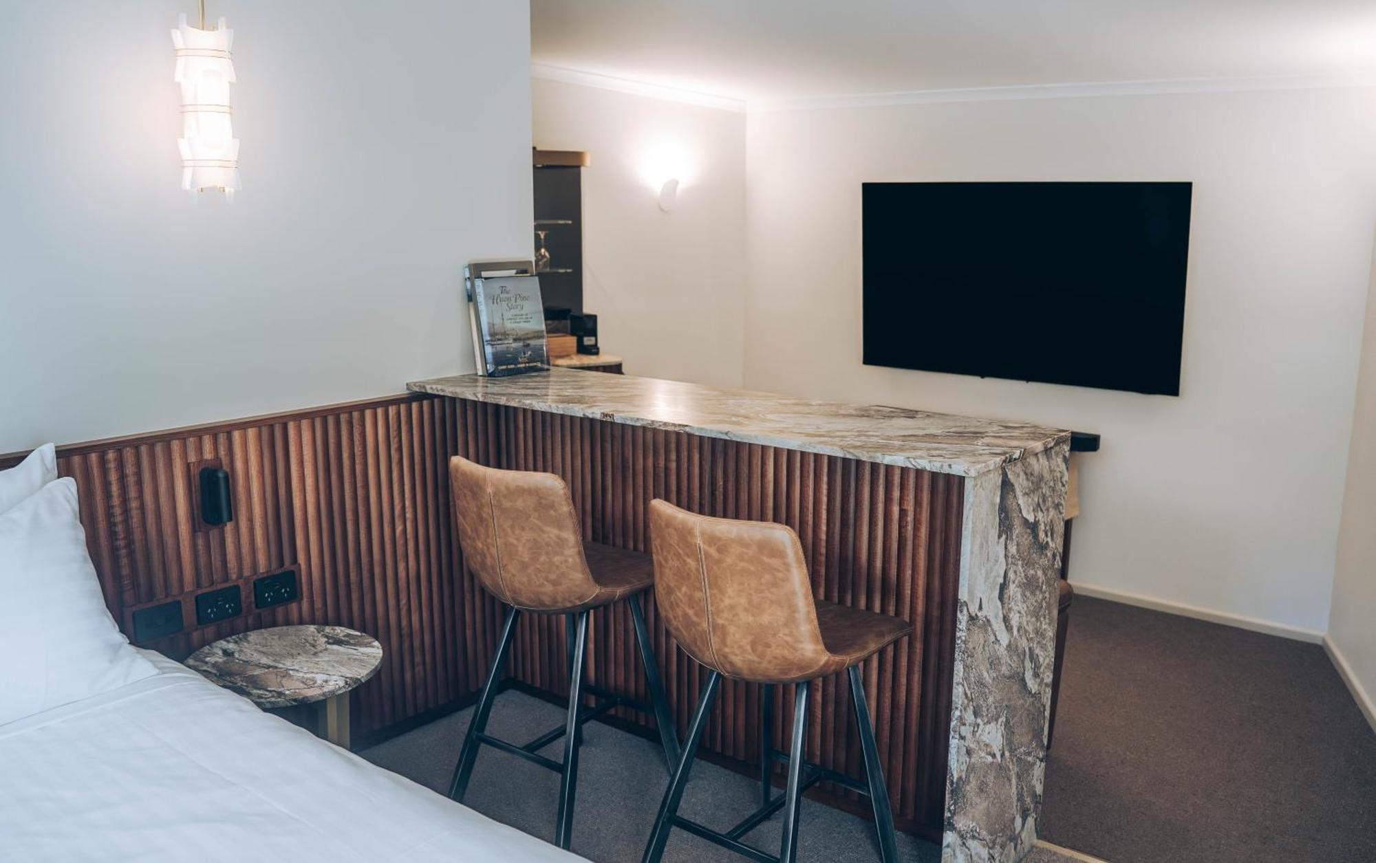 Risby Cove Boutique Hotel Strahan Zewnętrze zdjęcie