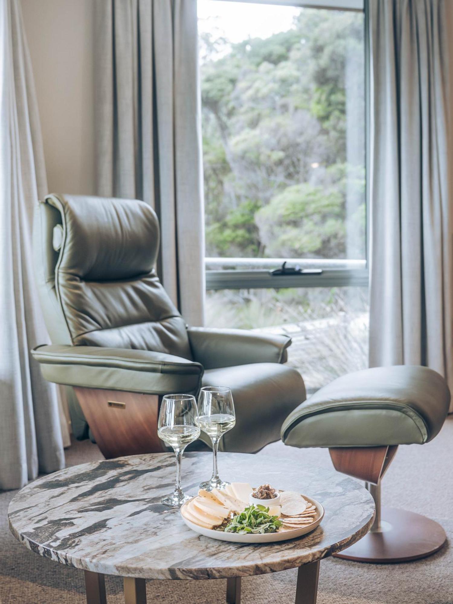 Risby Cove Boutique Hotel Strahan Zewnętrze zdjęcie